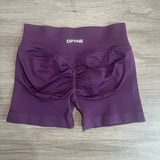 Impact Shorts with Logo 4.5'' Low Waist Seamless Yoga Shorts Scrunch Bum Gym Shorts Workout Biker Short Stretch Fitness Short