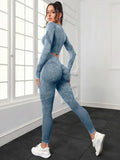 seamless-yoga-set-with-crop-top-high-waist-leggings-for-workouts