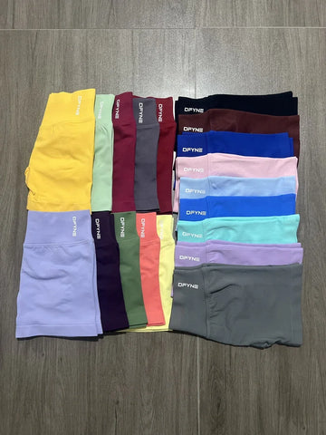 Impact Shorts with Logo 4.5'' Low Waist Seamless Yoga Shorts Scrunch Bum Gym Shorts Workout Biker Short Stretch Fitness Short