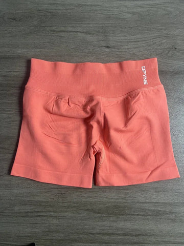 Impact Shorts with Logo 4.5'' Low Waist Seamless Yoga Shorts Scrunch Bum Gym Shorts Workout Biker Short Stretch Fitness Short