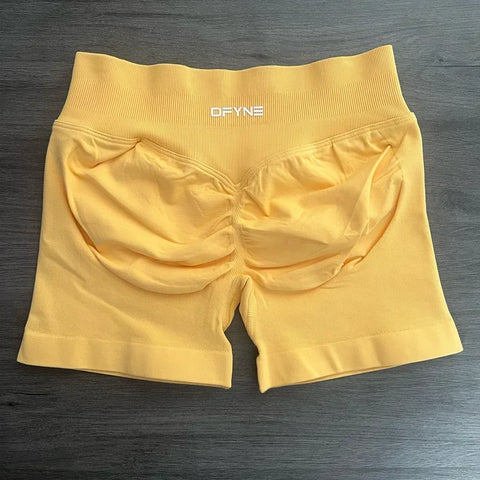 Impact Shorts with Logo 4.5'' Low Waist Seamless Yoga Shorts Scrunch Bum Gym Shorts Workout Biker Short Stretch Fitness Short