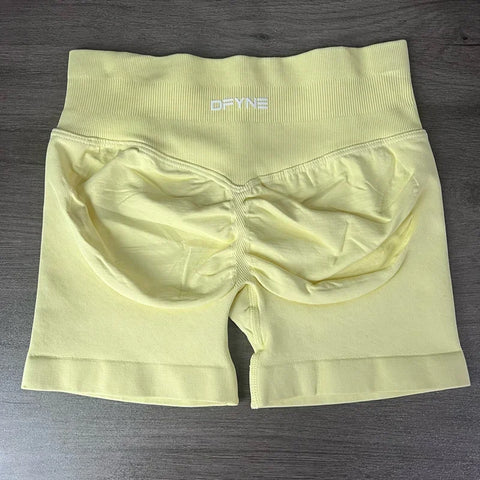 Impact Shorts with Logo 4.5'' Low Waist Seamless Yoga Shorts Scrunch Bum Gym Shorts Workout Biker Short Stretch Fitness Short